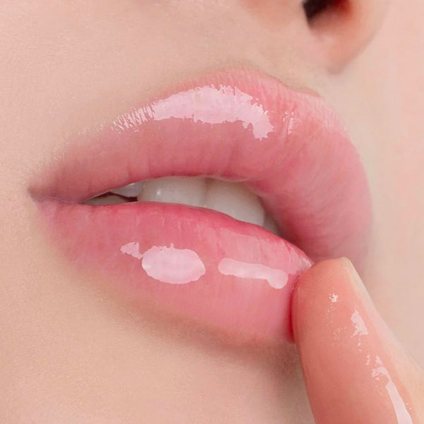 TOCOBO Vita Glazed Lip Mask in 20ml jar, nourishing lip treatment with a glossy finish, displayed in a close-up shot.