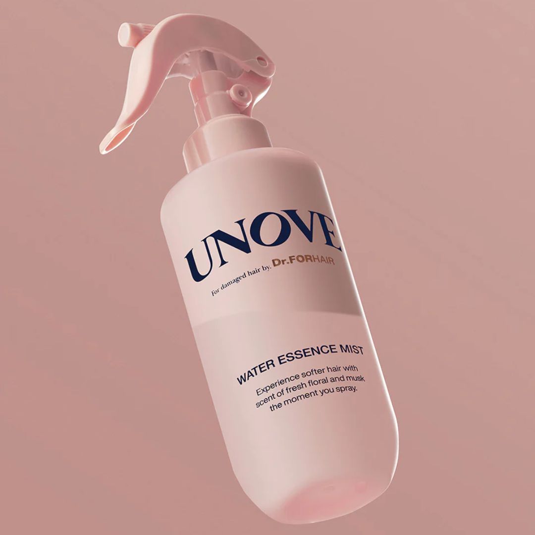 UNOVE Water Essence Mist 200ml for hair styling, featuring a clear spray bottle with a white label and mist nozzle for hydration