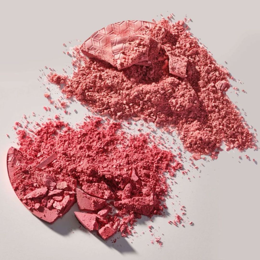 ARTDECO Blush Couture in soft pink shade, showcasing the compact blush with smooth texture and elegant packaging.