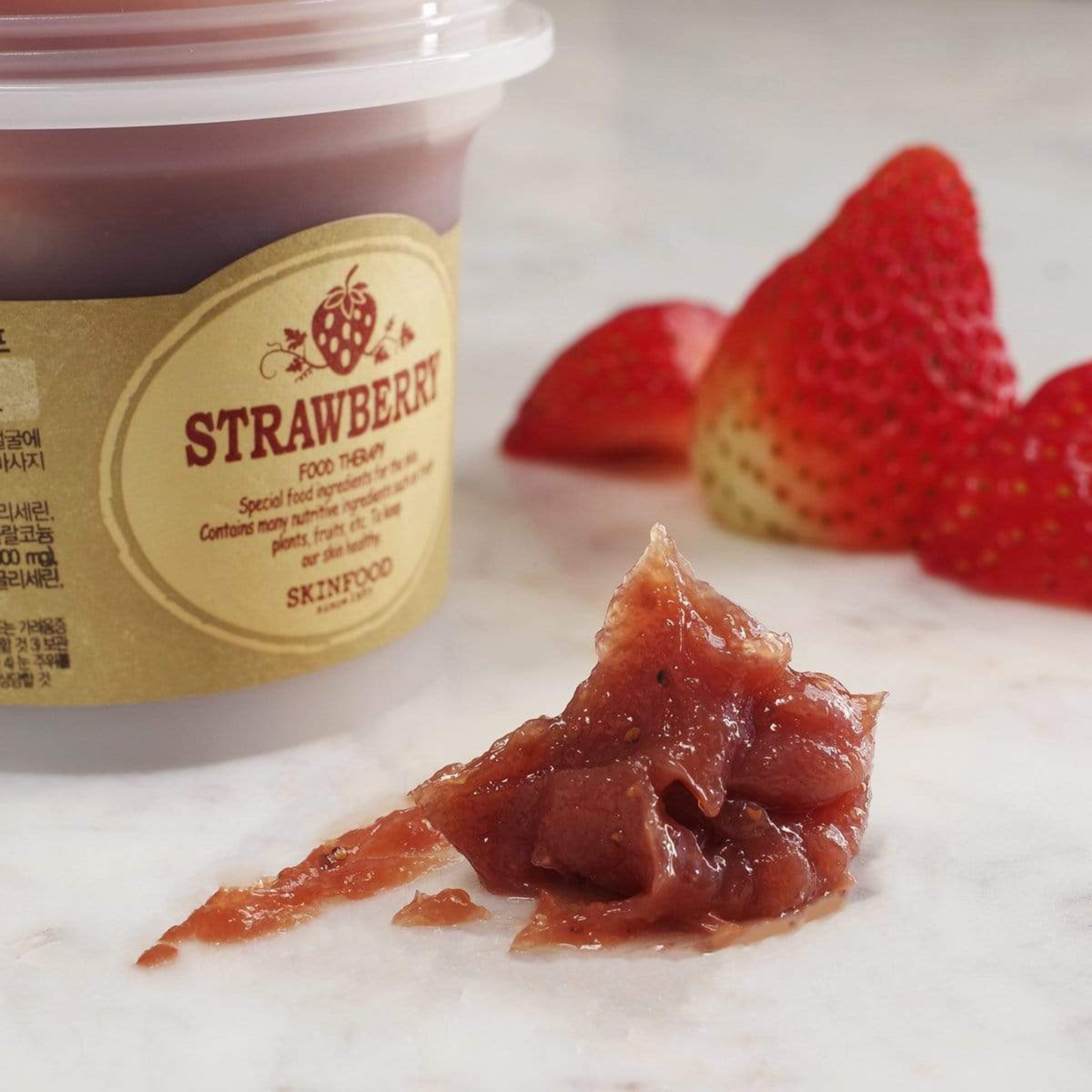 Black Sugar Strawberry Mask Wash Off [100g]