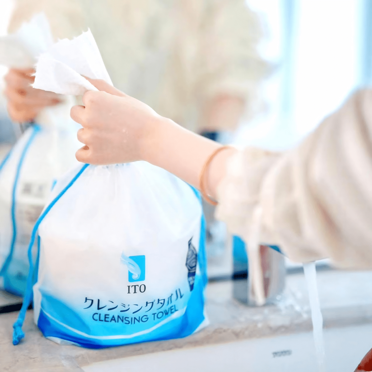 Ito Cleansing Facial Cotton Towel | La Cosmetique