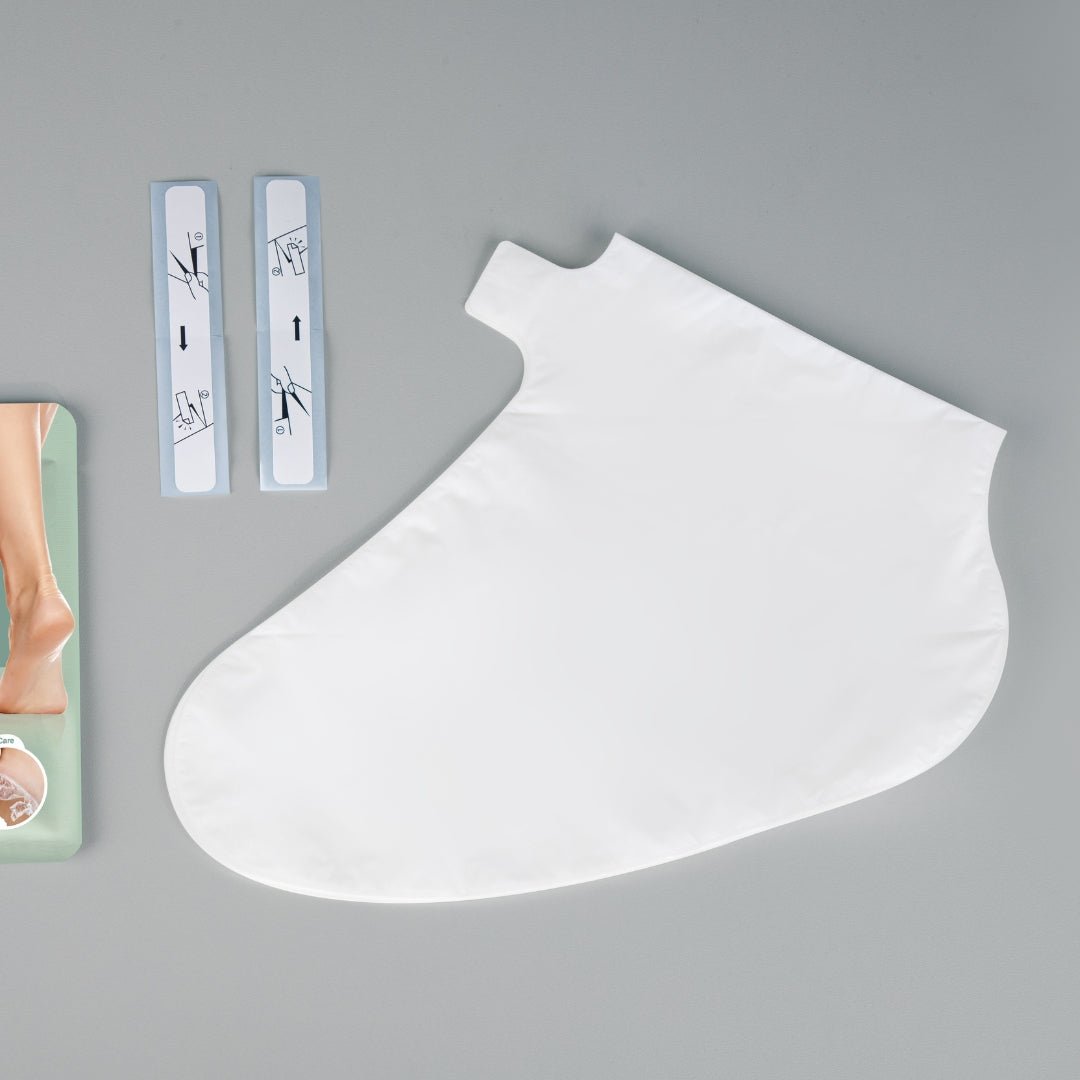 Farmstay Essential Foot Peeling Mask [2pcs] | La Cosmetique