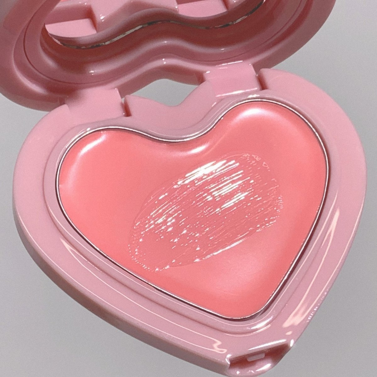 AOU Cosmetics Glowy Cream Blush | La Cosmetique