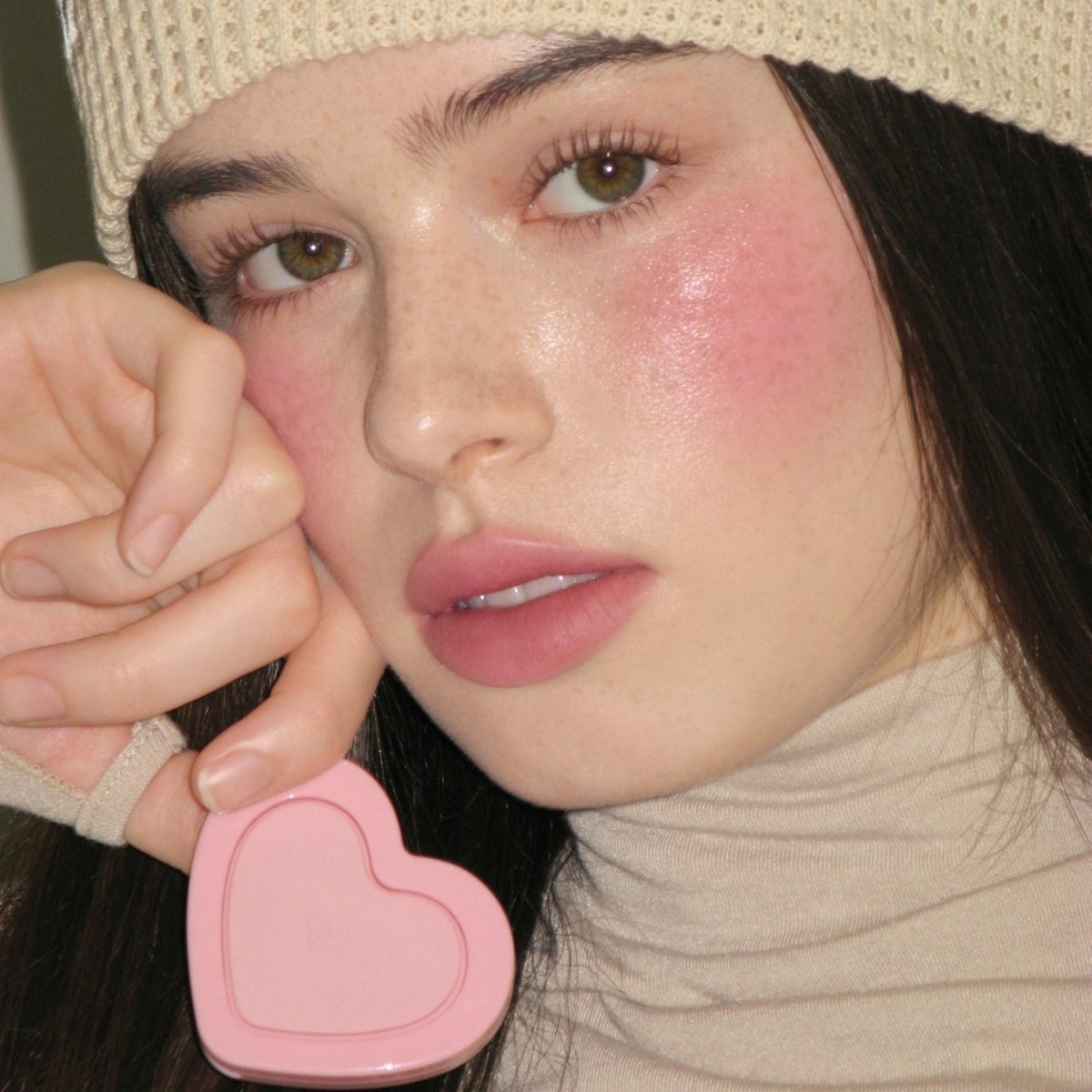 AOU Cosmetics Glowy Cream Blush | La Cosmetique