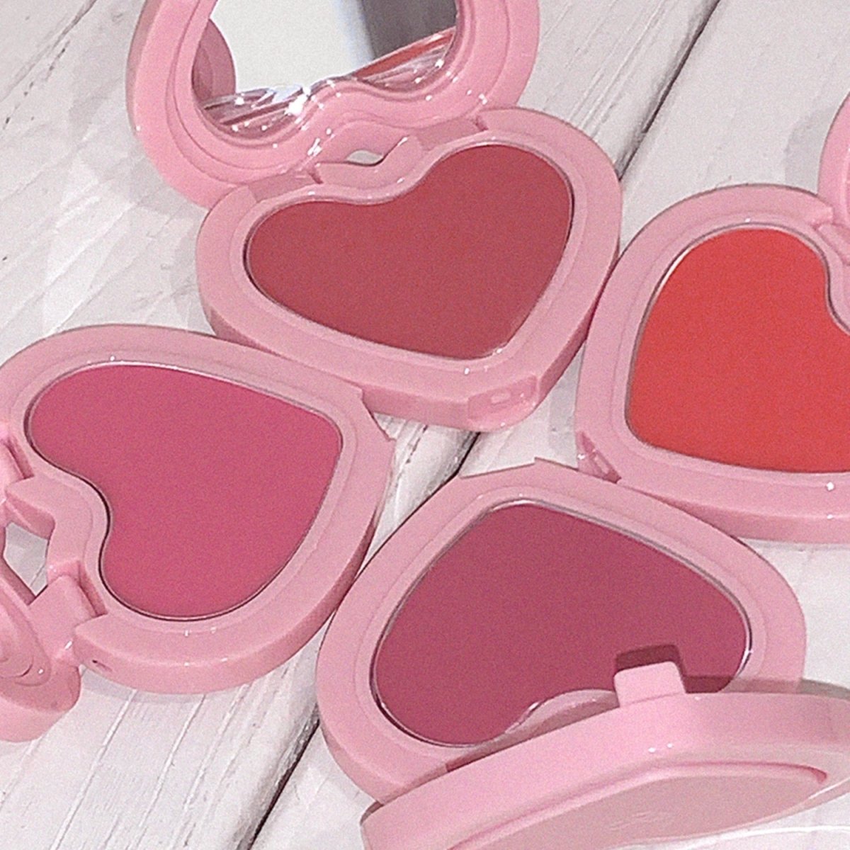 AOU Cosmetics Glowy Cream Blush | La Cosmetique