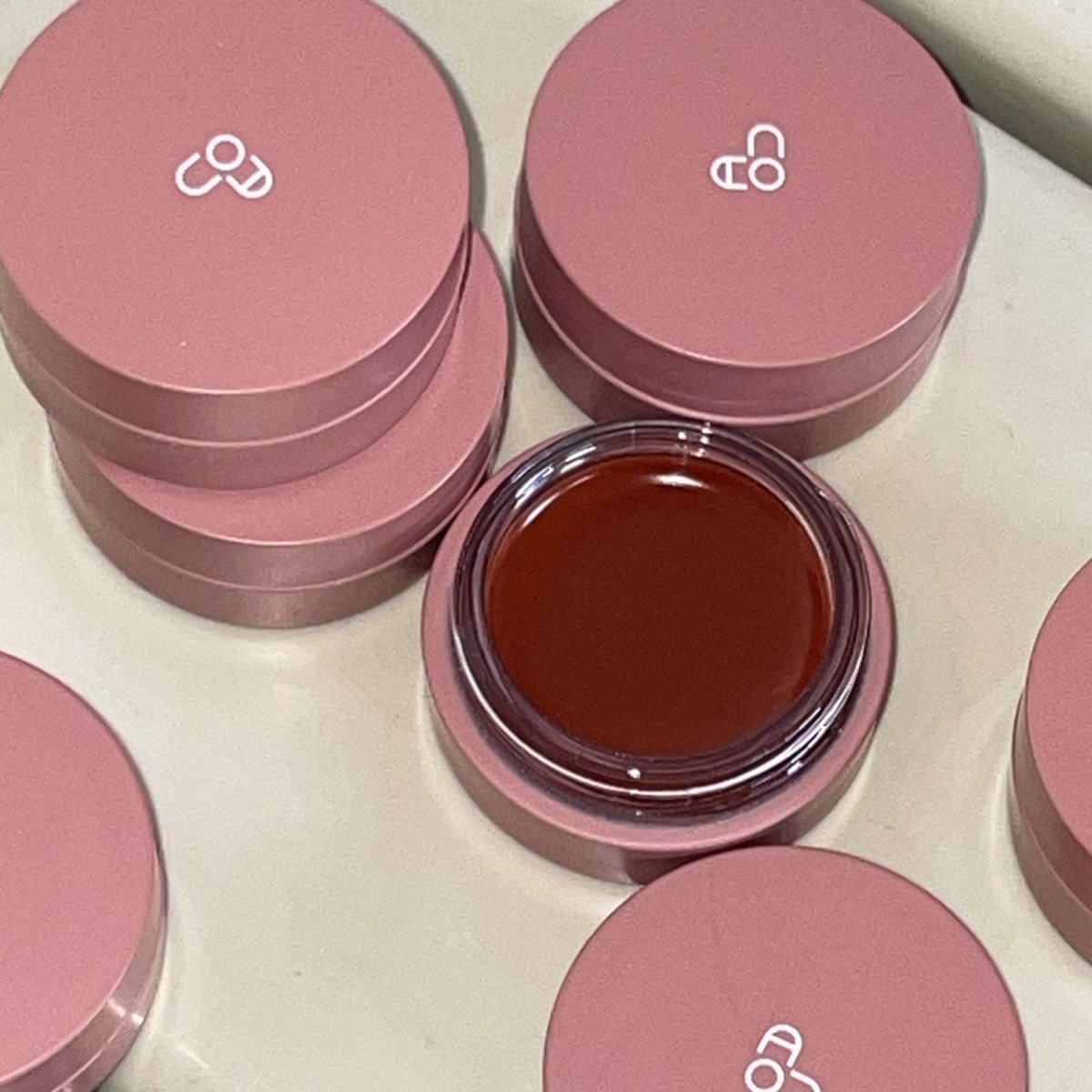 AOU Cosmetics Glowy Tint Balm | La Cosmetique