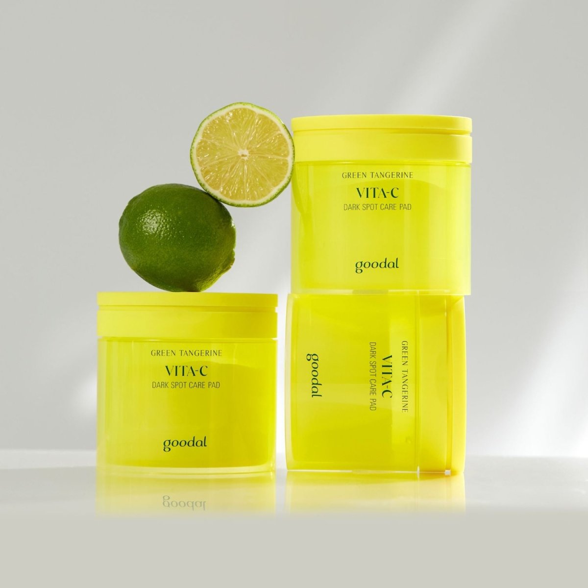 Goodal Green Tangerine Vita C Dark Spot Care Pad Alpha 70 Pads | La Cosmetique