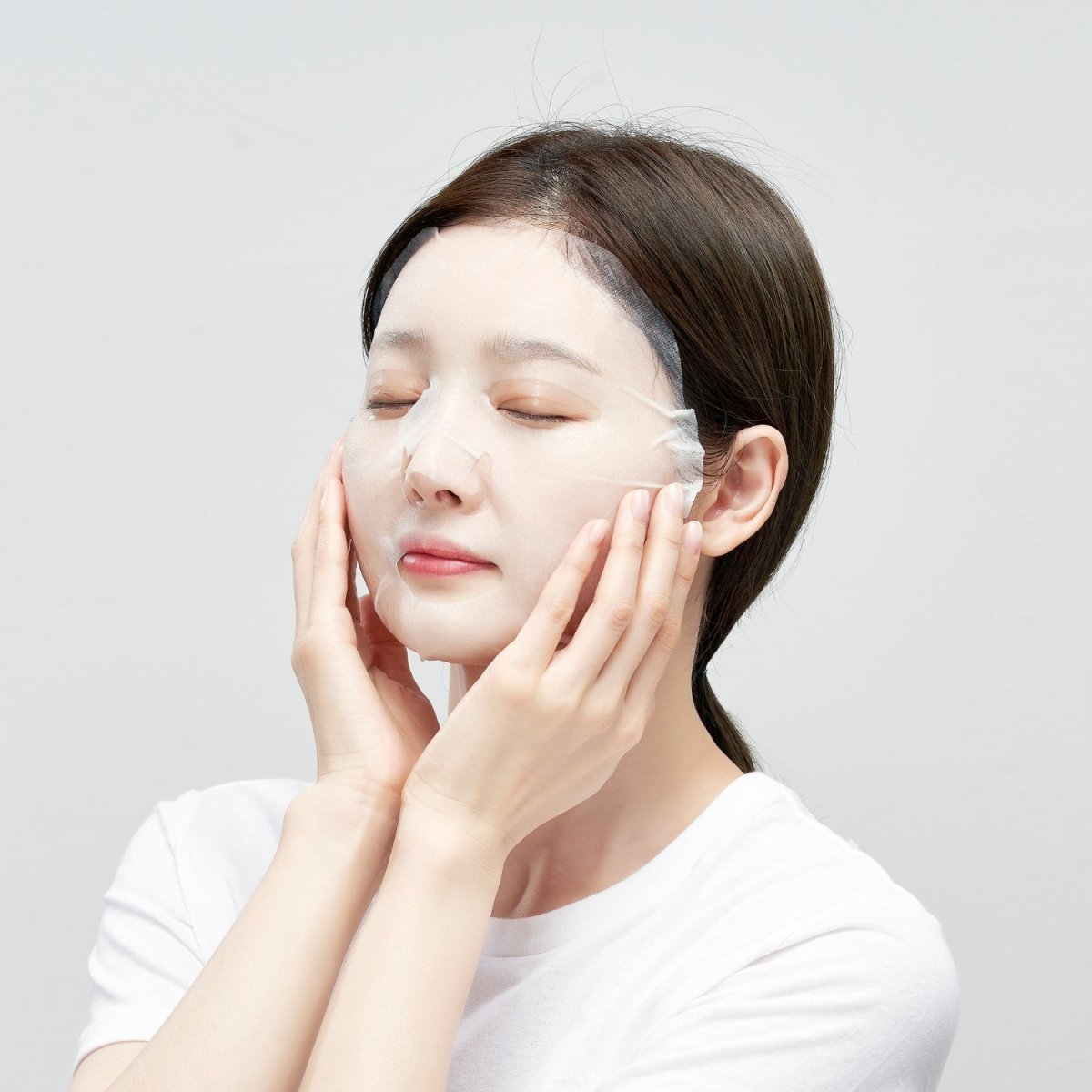 MEDIPEEL+ Hyaluron Rose Moisture Ampoule Mask [1pc] | La Cosmetique