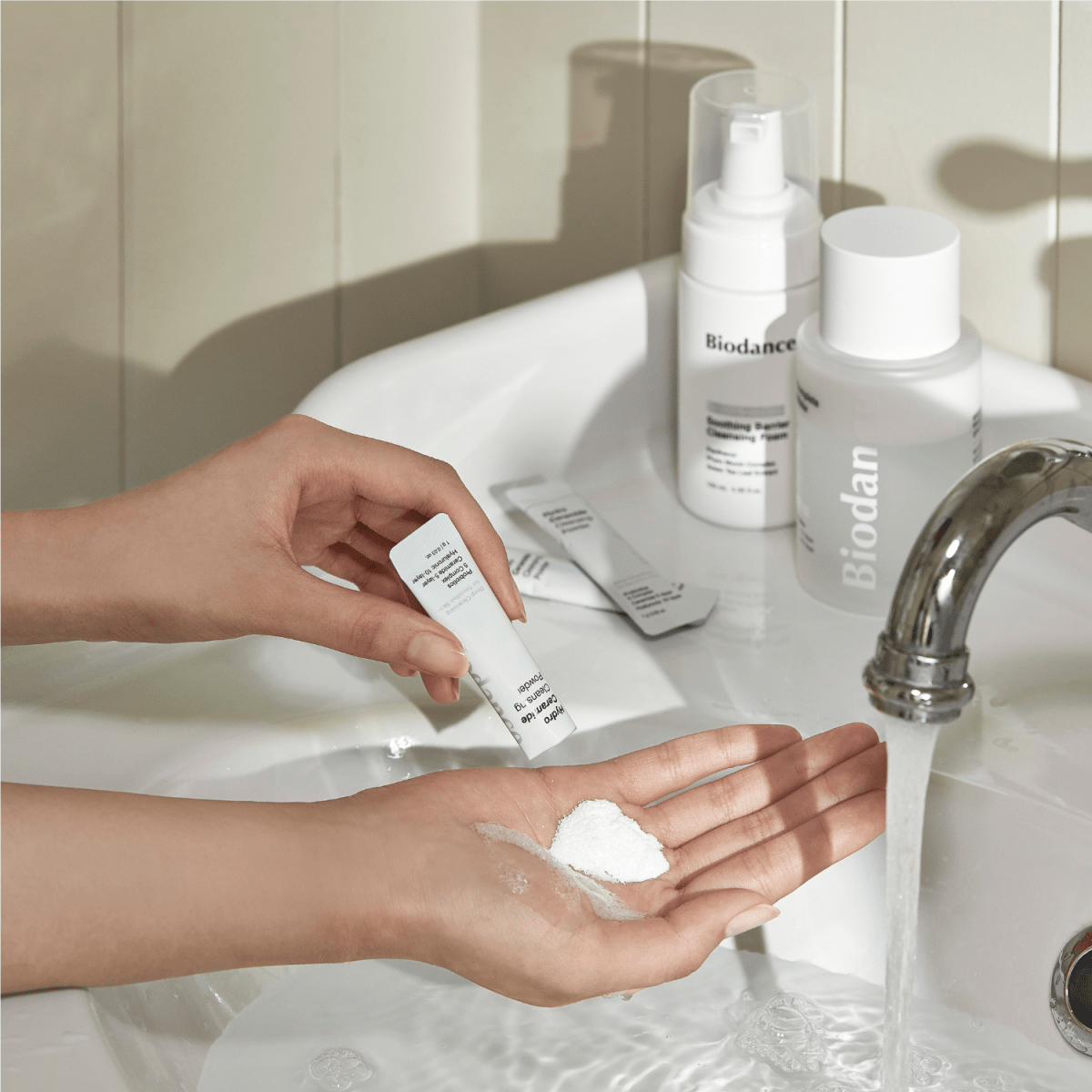 Biodance Hydro Ceramide Cleansing Powder [30pcs] | La Cosmetique