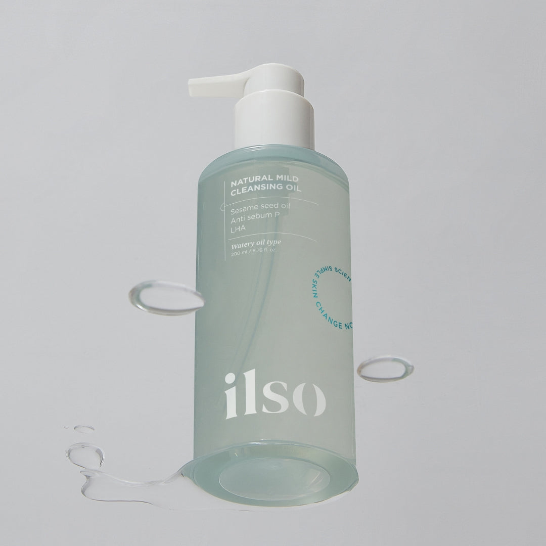 Ilo Natural Mild Cleansing Oil 200ml bottle, featuring a clear liquid cleanser in a sleek plastic container.