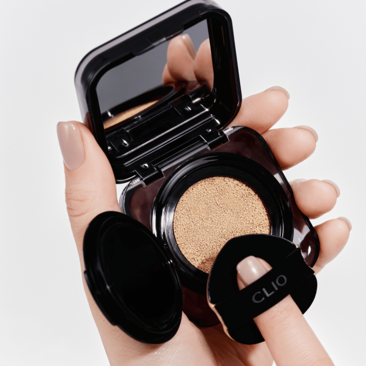 Clio Kill Cover Founwear Cushion Mini | La Cosmetique