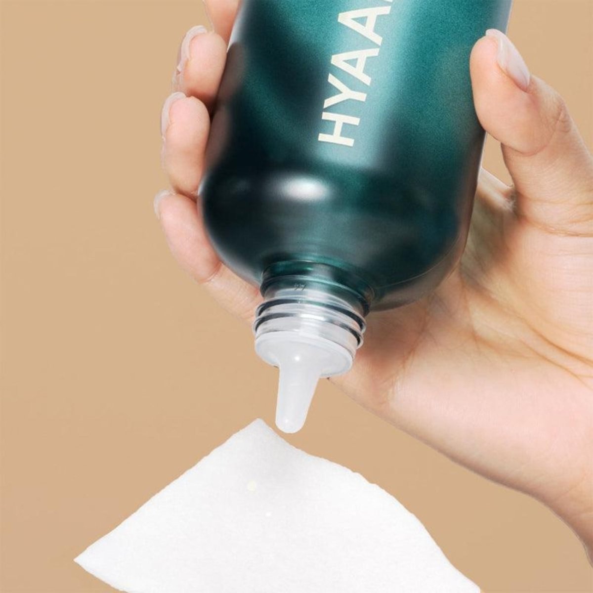 Hyaah Licorice First Essence [200ml] | La Cosmetique