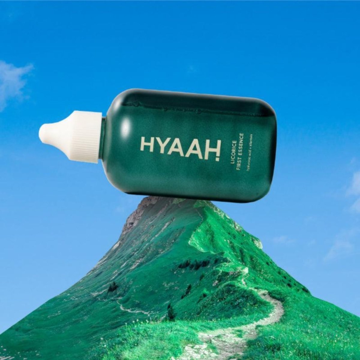 Hyaah Licorice First Essence [200ml] | La Cosmetique