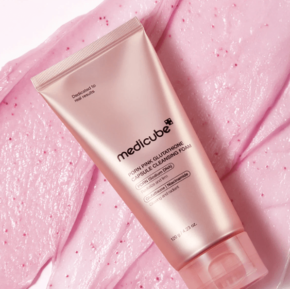 Medicube PDRN Pink Glutathione Capsule Cleansing Foam | La Cosmetique