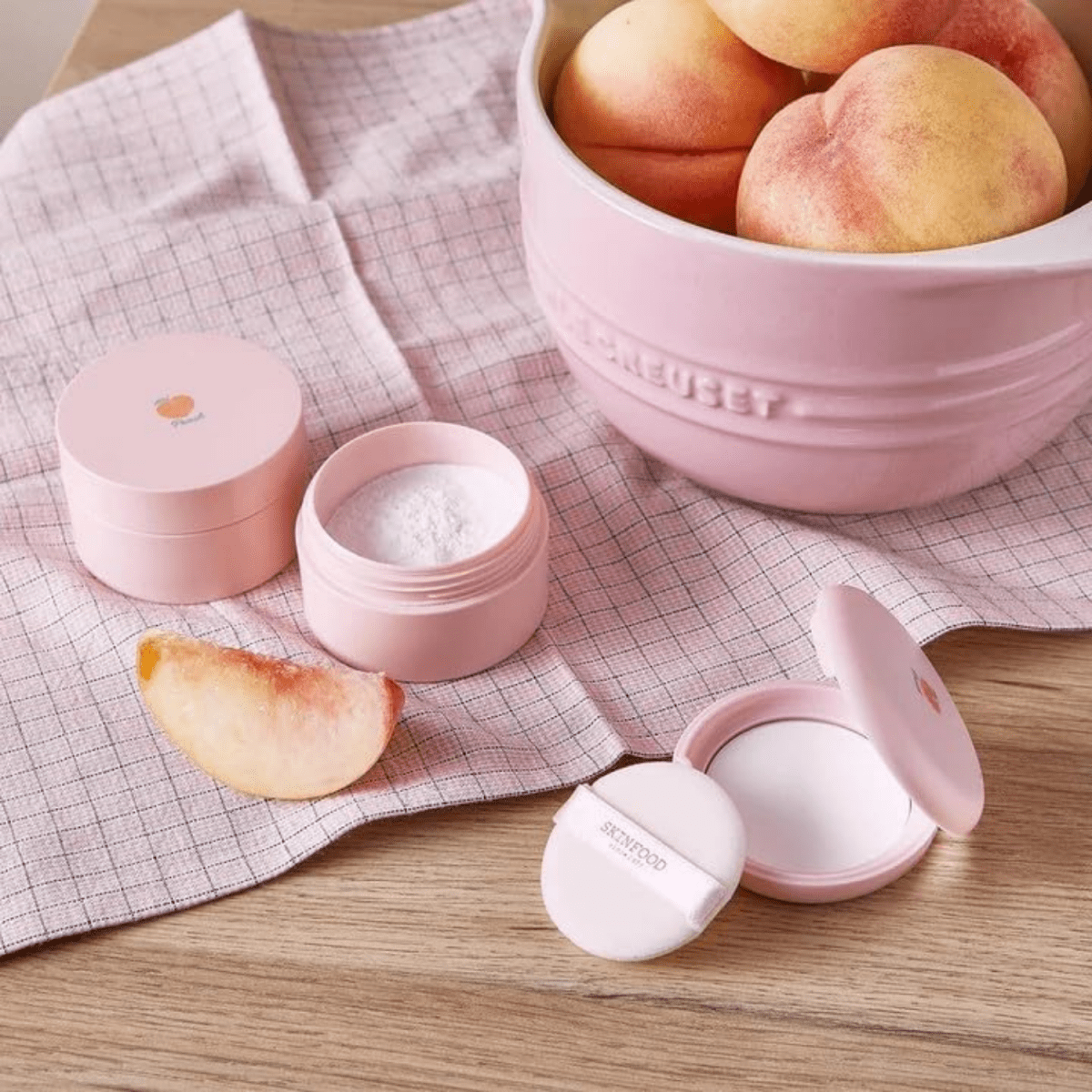 Skinfood Peach Cotton Pore Blur Pact [15g] | La Cosmetique