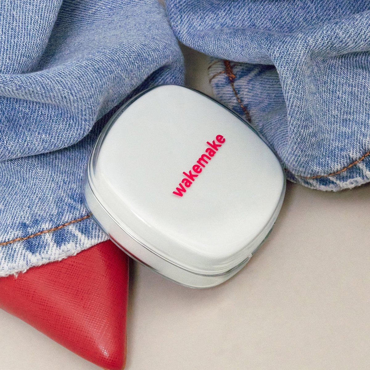 Wakemake Seamless Wear Cushion | La Cosmetique
