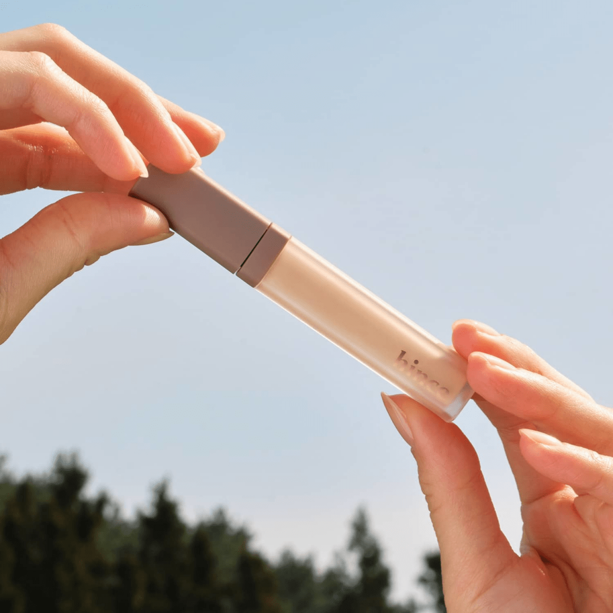 Hince Second Skin Cover Concealer | La Cosmetique