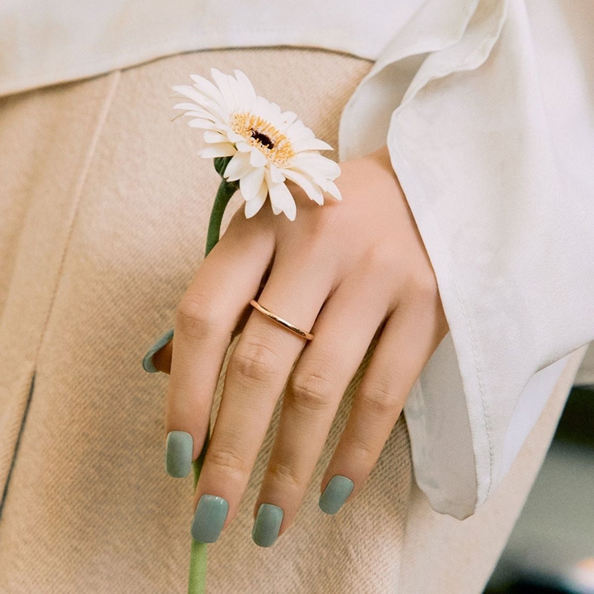 Ohora Semi - Cured Gel Nail - N Cream Leaf | La Cosmetique