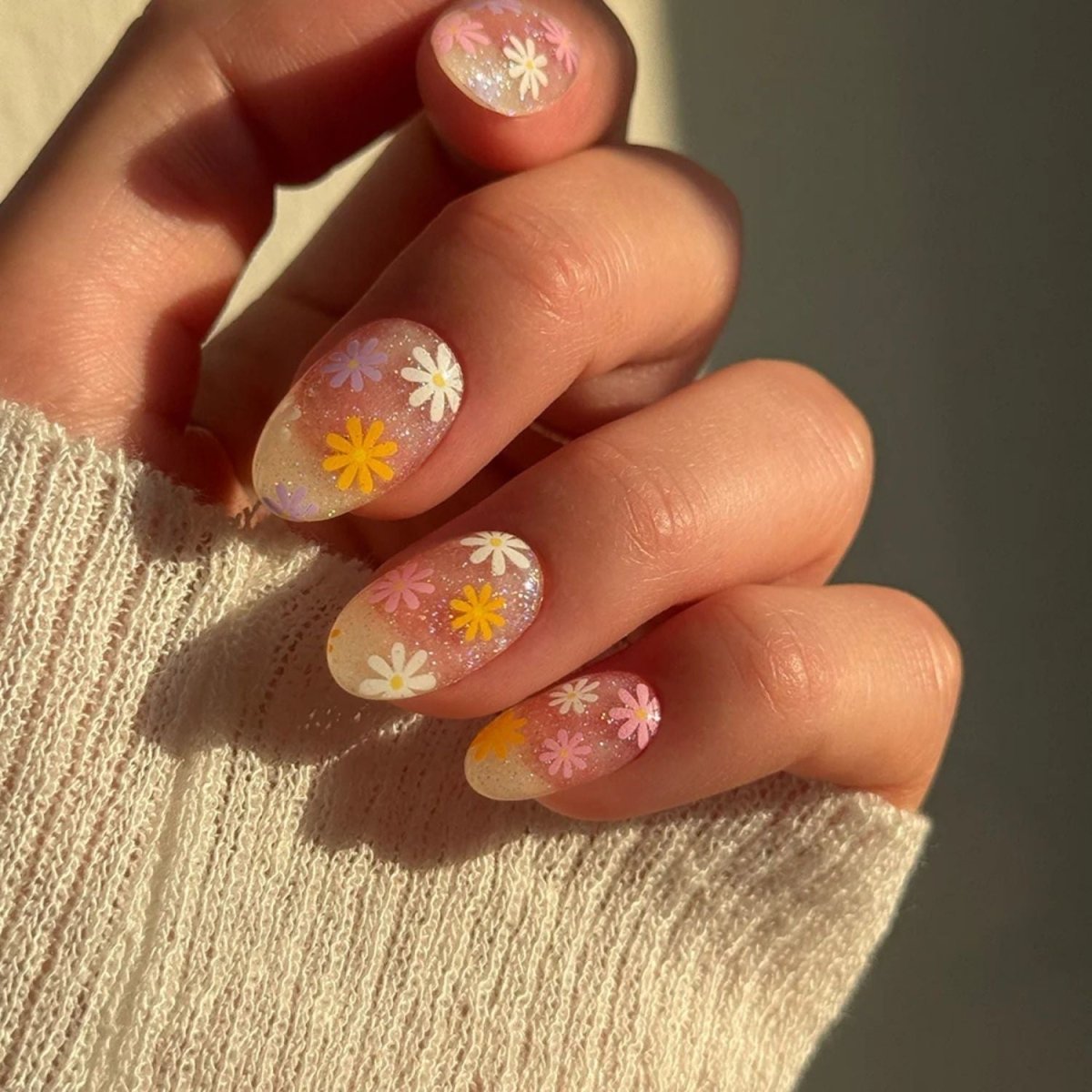 Ohora Semi - Cured Gel Nail - N Daisy Disco | La Cosmetique