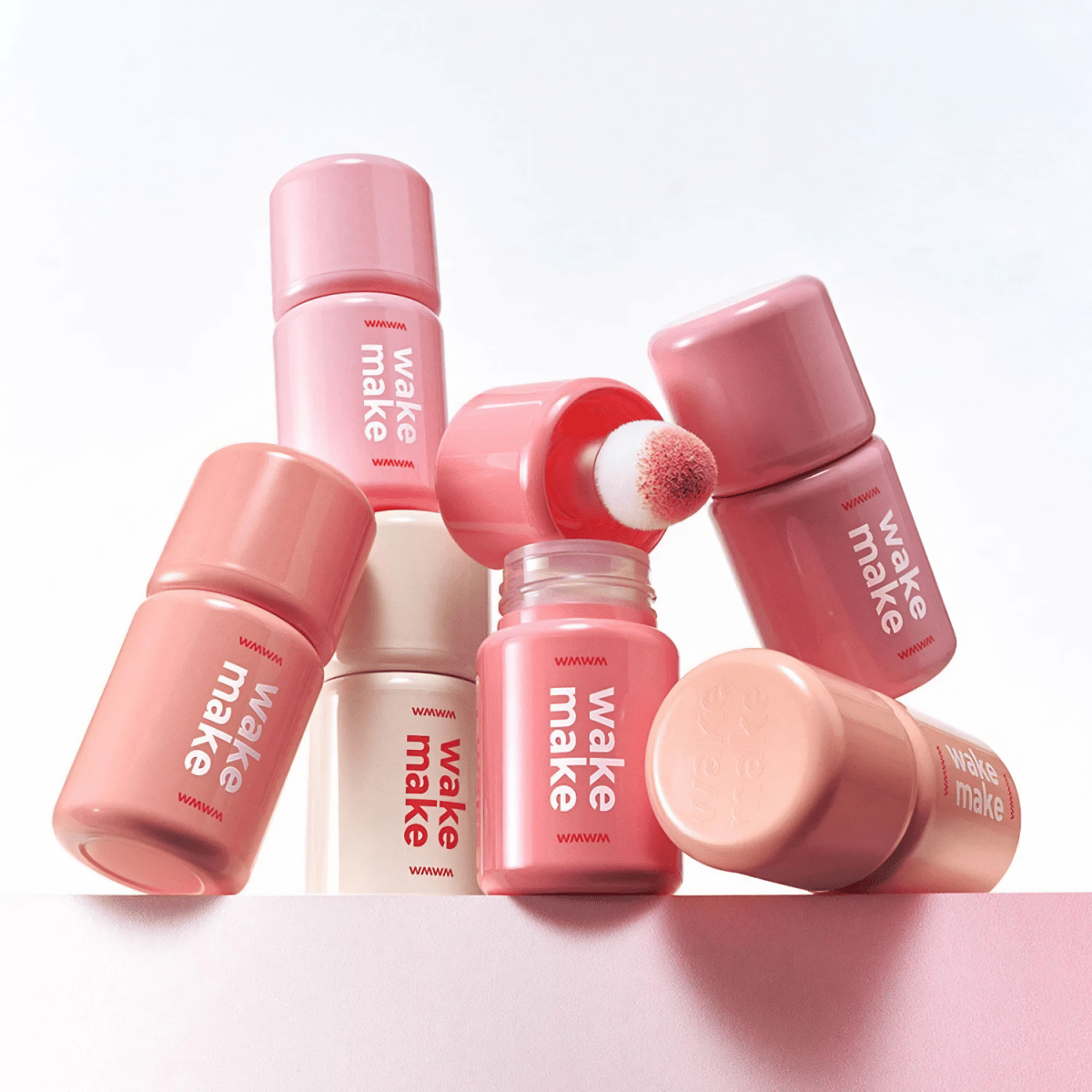 Wakemake Shaking Blur Cheek | La Cosmetique