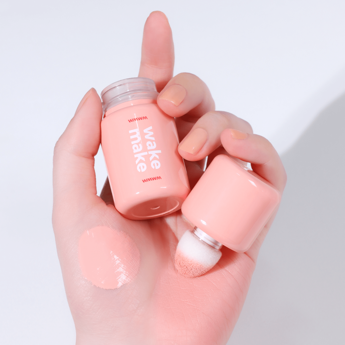 Wakemake Shaking Blur Cheek | La Cosmetique
