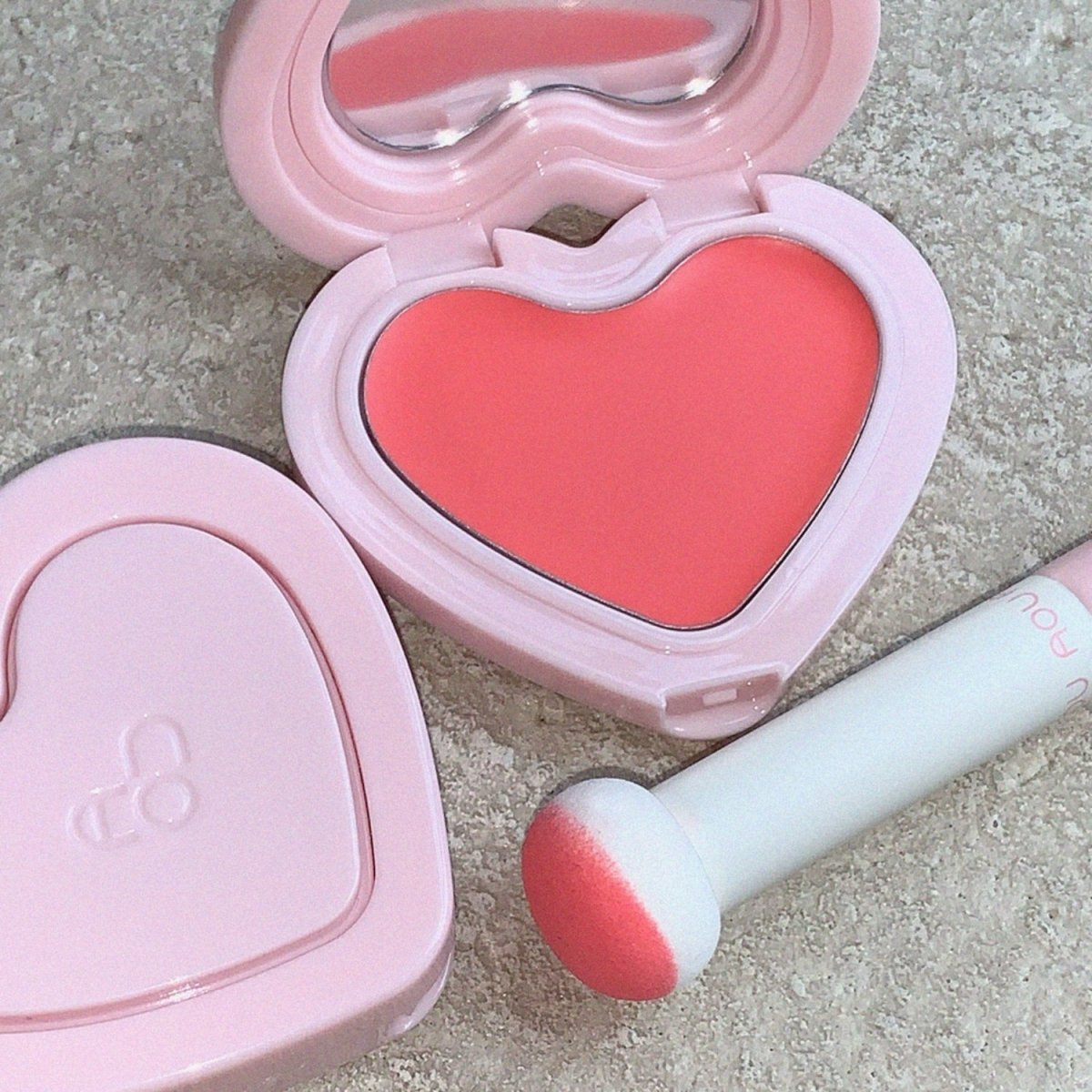 AOU Cosmetics Soft Cream Blush | La Cosmetique