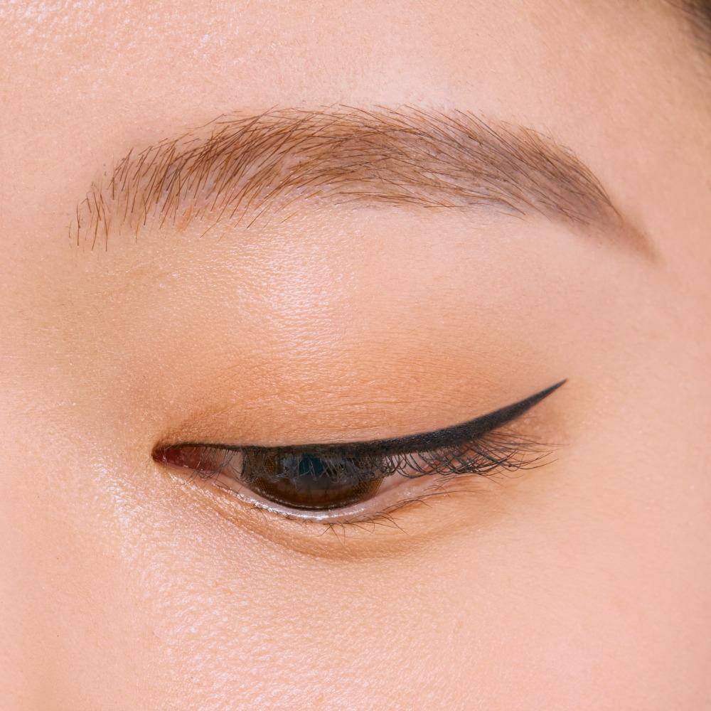 Clio Superproof Pen Liner | La Cosmetique