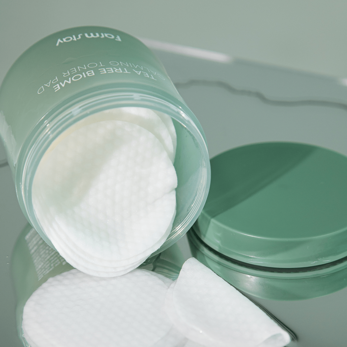Farmstay Tea Tree Biome Calming Toner Pad 140ml | La Cosmetique