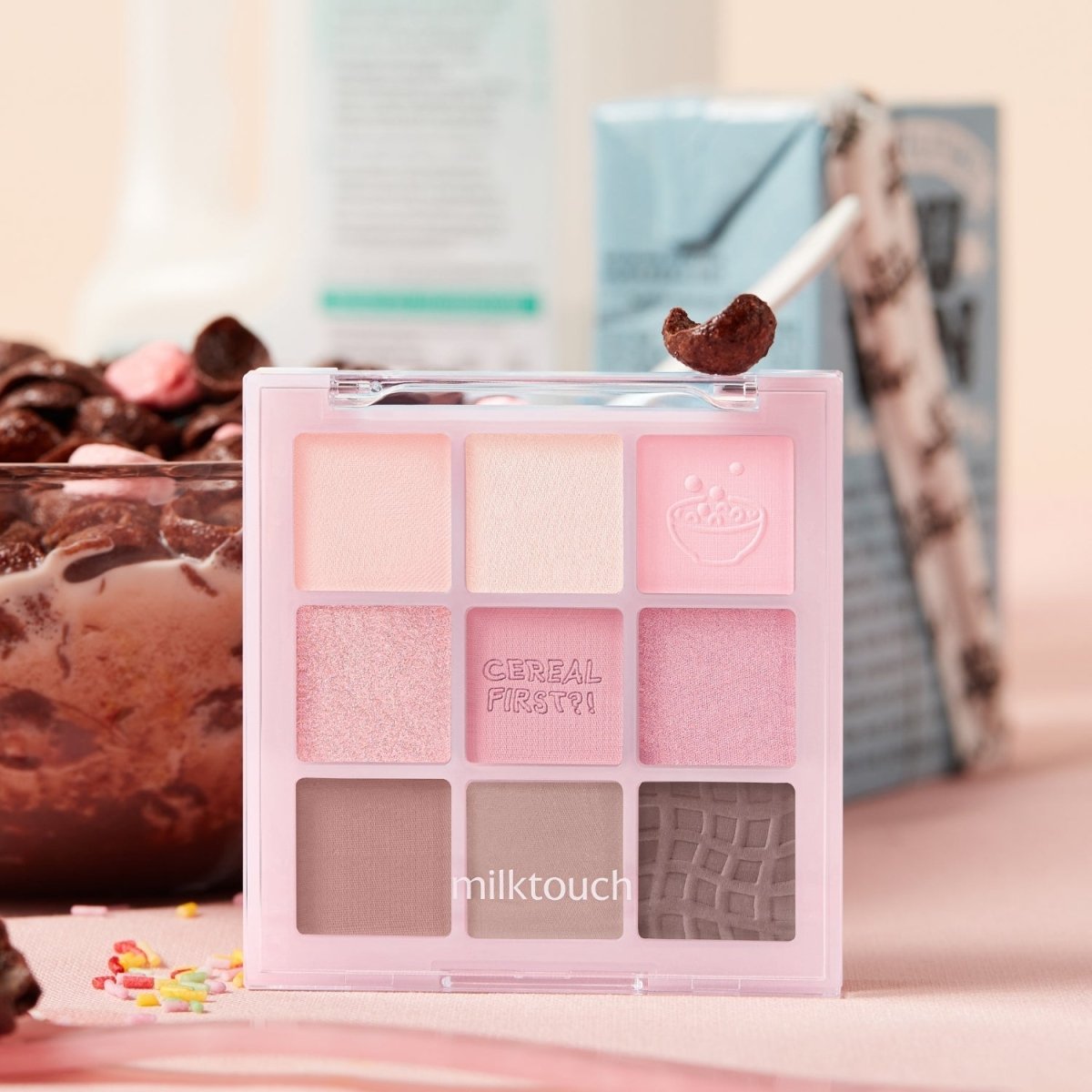 Milk Touch Tone - On Shadow Palette | La Cosmetique