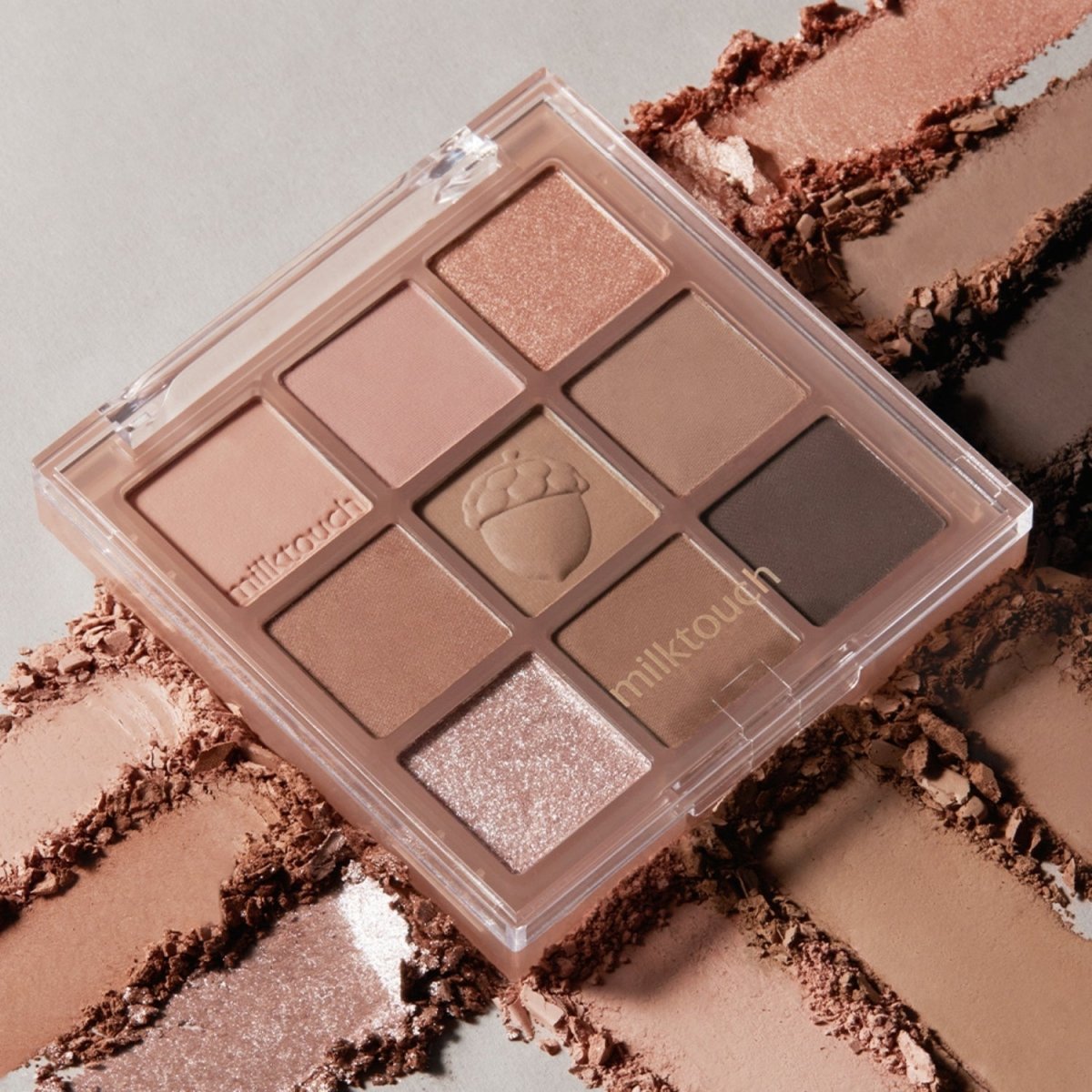 Milk Touch Tone - On Shadow Palette | La Cosmetique