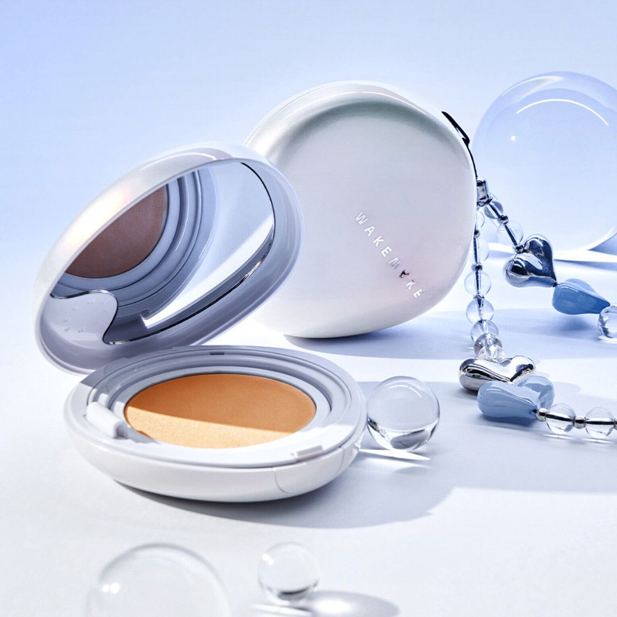 Wakemake Water Glow Coating Cushion | La Cosmetique