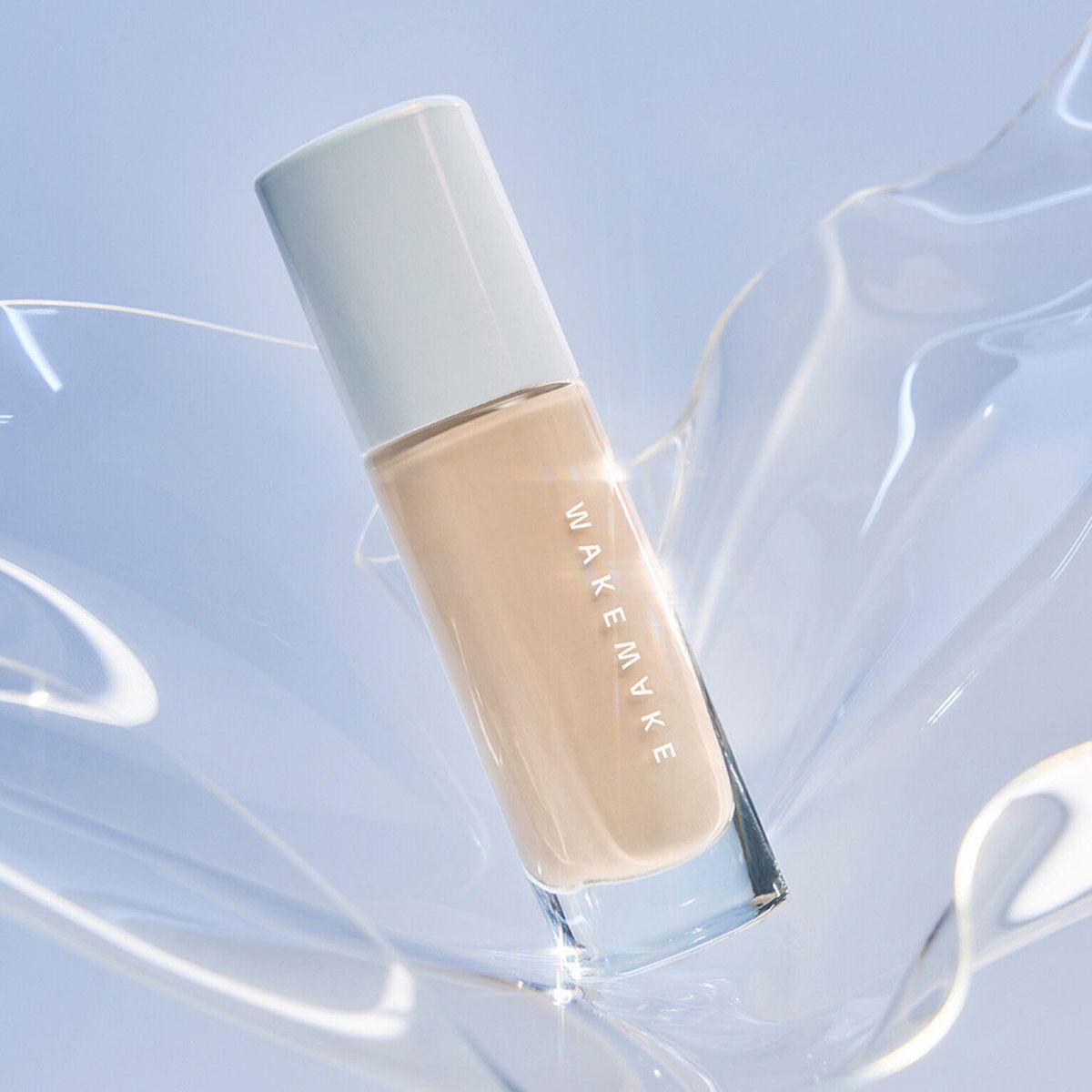 Wakemake Water Glow Coating Foundation | La Cosmetique