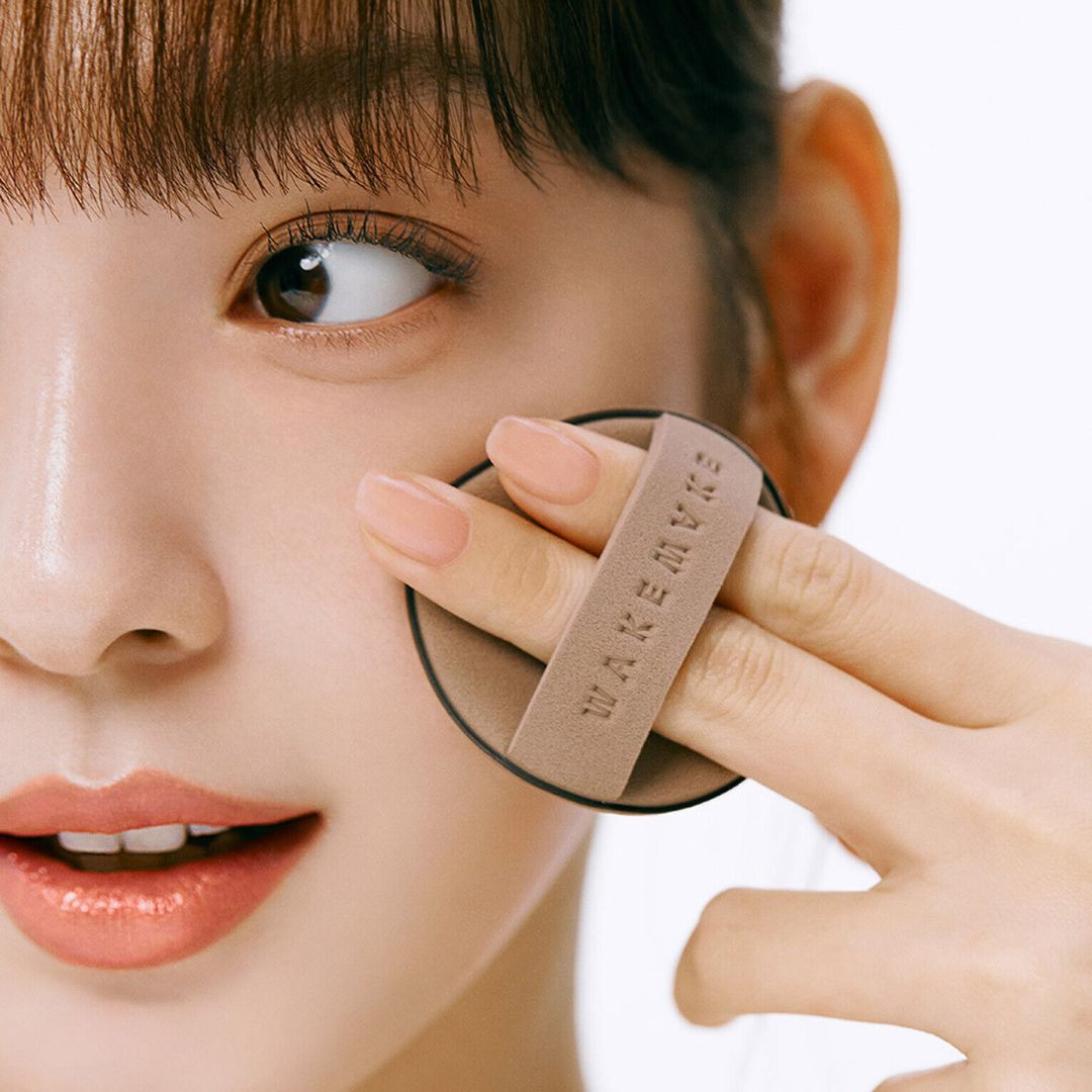 Wakemake Water Velvet Cover Cushion | La Cosmetique