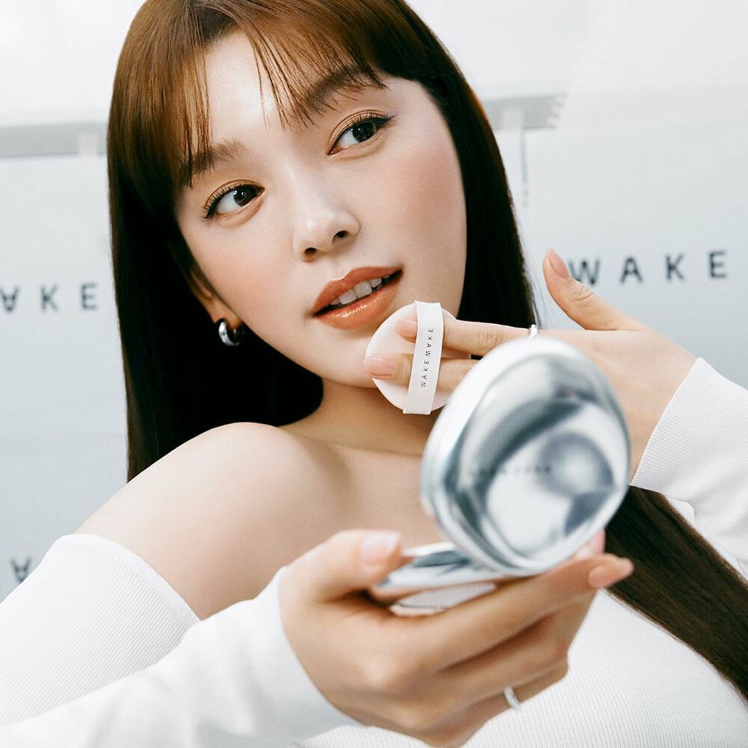 Wakemake Water Velvet Cover Cushion | La Cosmetique