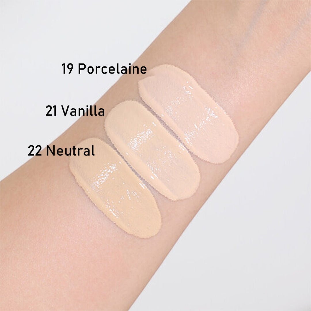 Wakemake Water Velvet Cover Foundation [Black Hush Edition] | La Cosmetique