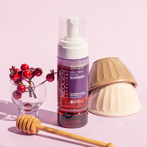 NEOGEN Real Fresh Foam Cleanser Blueberry in 160g gel and foam cleanser tube, showing the product packaging and label