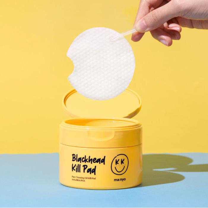 Ma:nyo Blackhead Kill Pad cleansing tissue with 50 pads, showing textured surface for pore cleansing and blackhead removal.