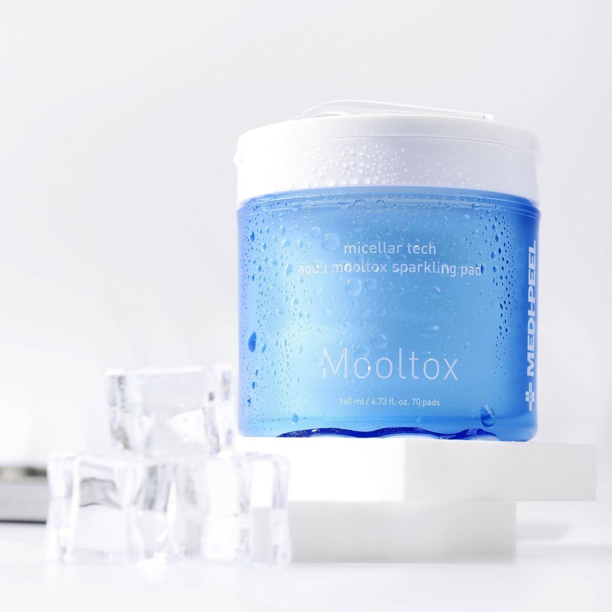 MEDIPEEL+ Aqua Mooltox Sparkling Pad 70 Pads | La Cosmetique