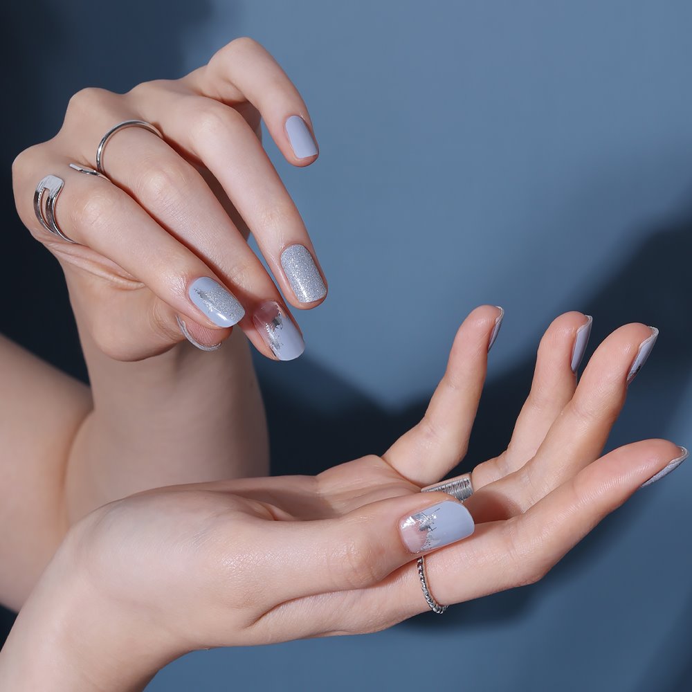 Glossy BlossomGel Nail Strips - Crush Silver Sand - La Cosmetique