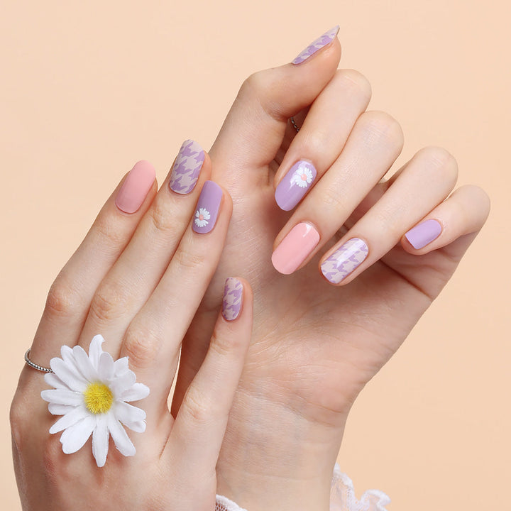 Glossy BlossomGel Nail Strips - Lovely Daisy - La Cosmetique