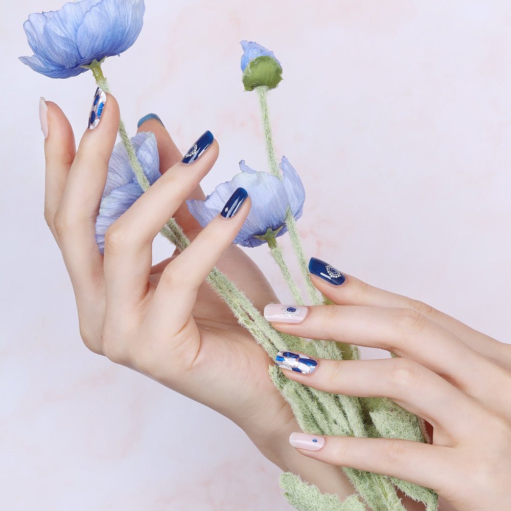 Glossy Blossom Gel Nail Strips - Sapphire Bling Shell | La Cosmetique