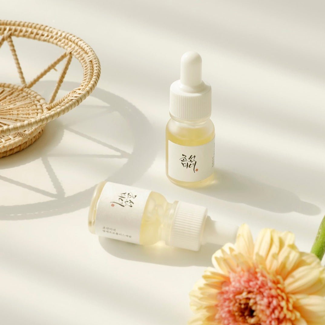 Beauty of Joseon Glow Serum with Propolis and Niacinamide featuring a dropper applicator and glass packaging.