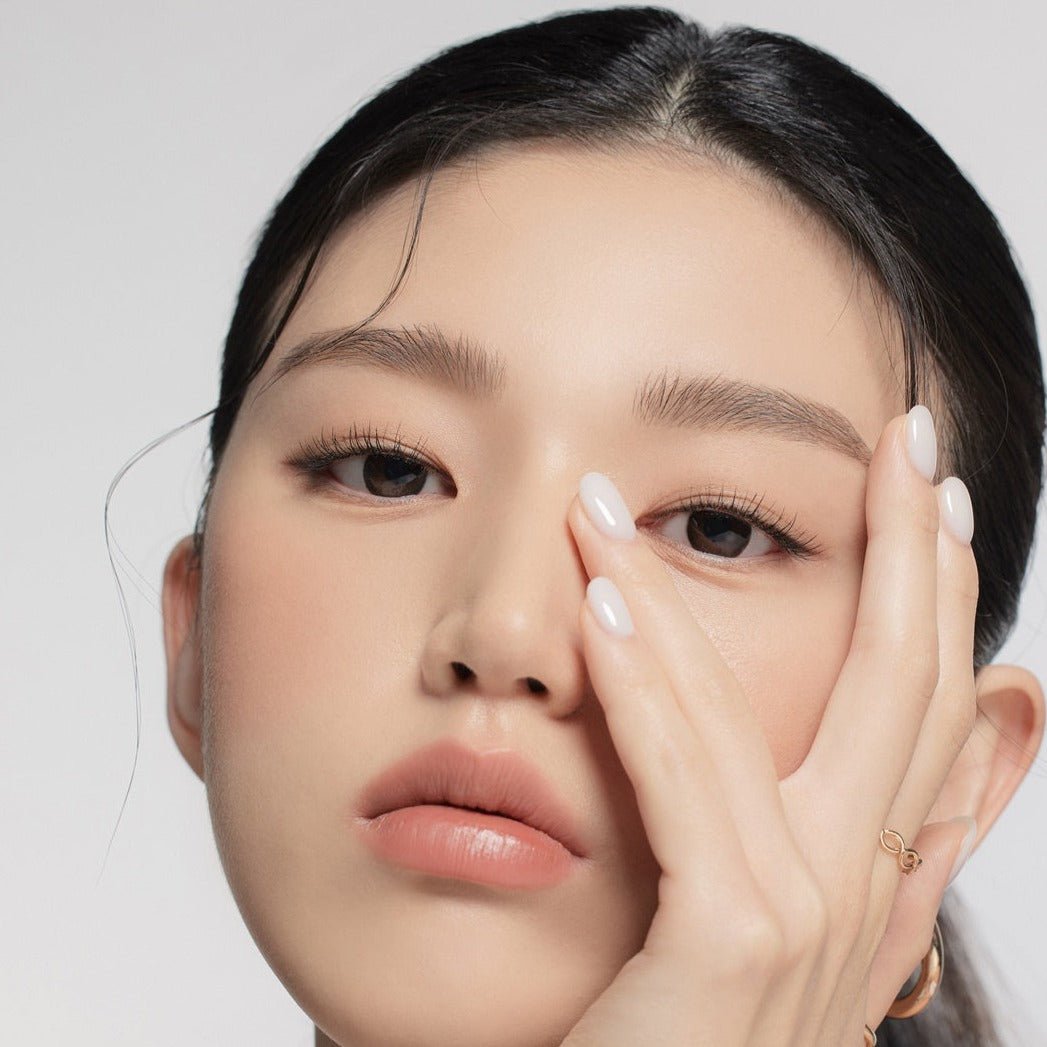 Unleashia Shaper Defining Eyebrow Pencil | La Cosmetique