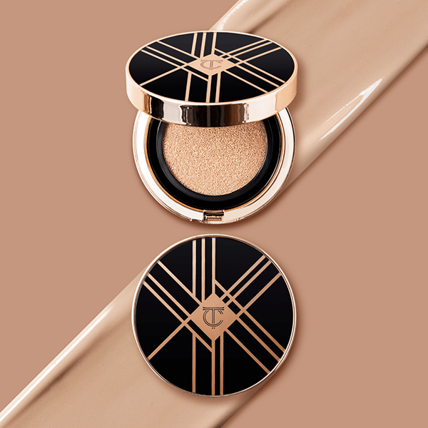 Too Cool For School Artclass Studio De Teint Fixing Cover Cushion foundation with refill, featuring a compact cushion and gel liner.